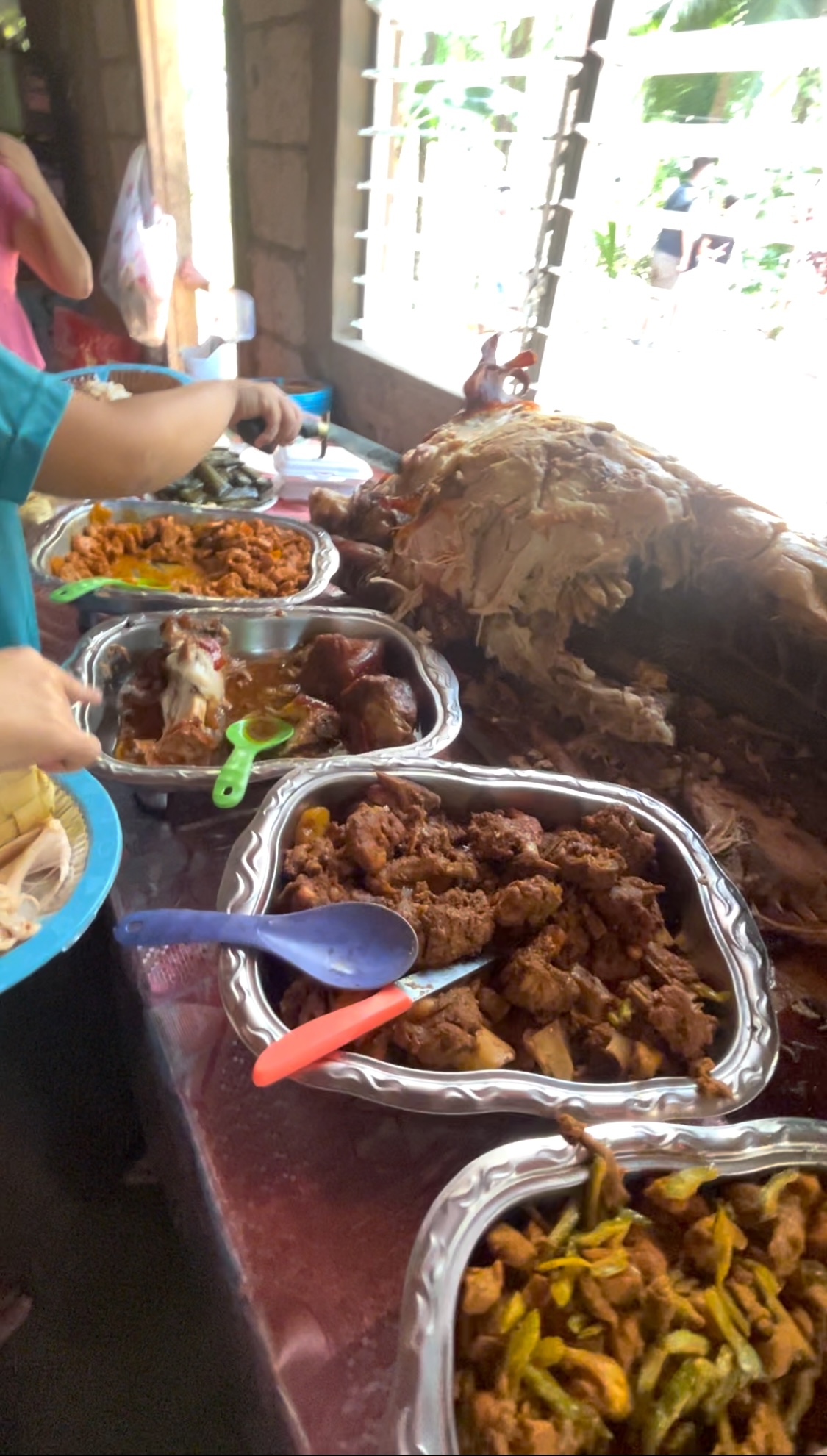 Whole lechon